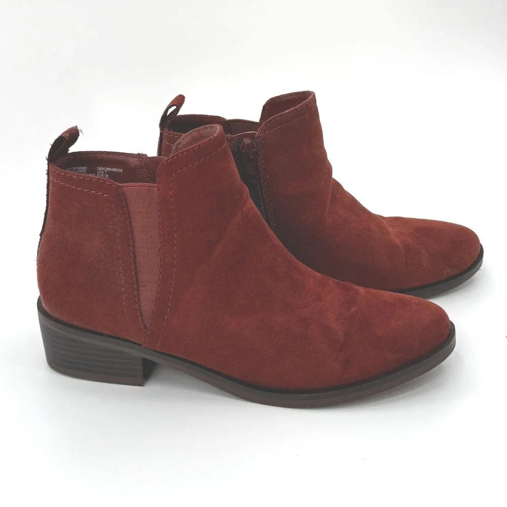 Time and Tru Womens Orange Suede Ankle Boots Side Zip Block Heel Size 7, Booties